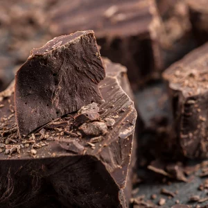 ¿Comer chocolate ayuda a la piel y previene canas?